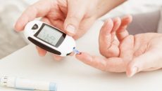 מדידת סוכר באצבע, אפשר להוריד רת רמות הסוכרת בדם באמצעות תזונה נכונה לסוכרת