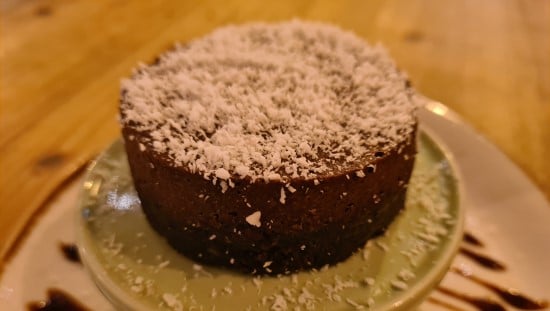 עוגת מוס שוקולד טבעונית Little Erth