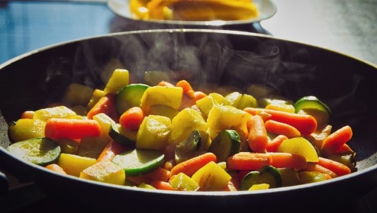 לבשל בקלילות ארוחת בריאות. צילום: pixabay