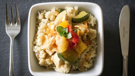 תבשיל קינואה עם ירקות יכול להתאים לארוחה המפסקת. צילום: pixabay