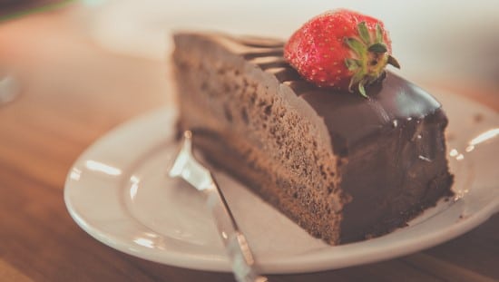 לא נוגעת בעוגות, כי לא יודעת לעצור בביס הראשון. צילום: pixabay
