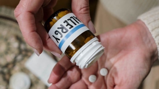תרופות לטיפול באלרגיה מעכבות את פעילות ההיסטמין. צילום: pexels
