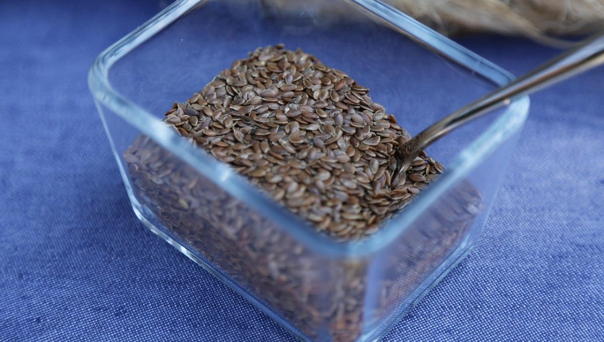 זרעי פשתן - מוסיפים בריאות לשייק. צילום: pixabay
