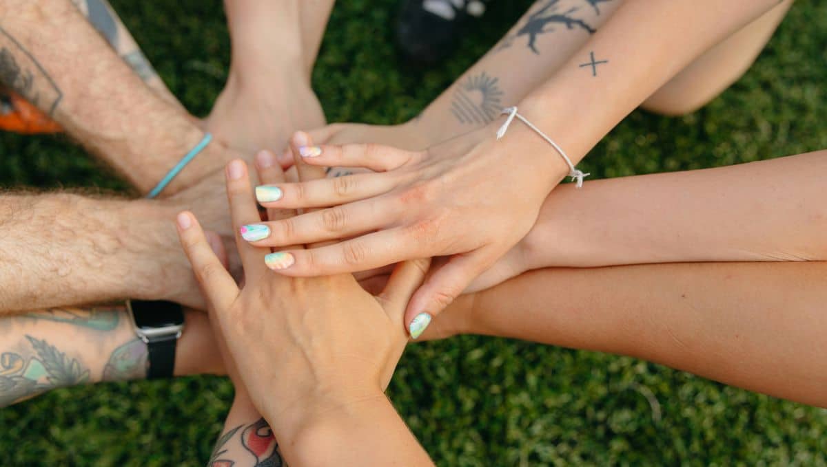 מערכות יחסים הן ה-Super Power. תמונה: Pexels