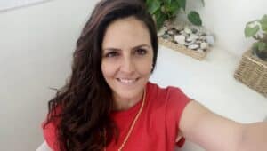 "אני זוכה לטפל באנשים בלי להתעסק עם לוגיסטיקה, פרסום ועוד" – נועה רומי. תמונה: אלבום פרטי